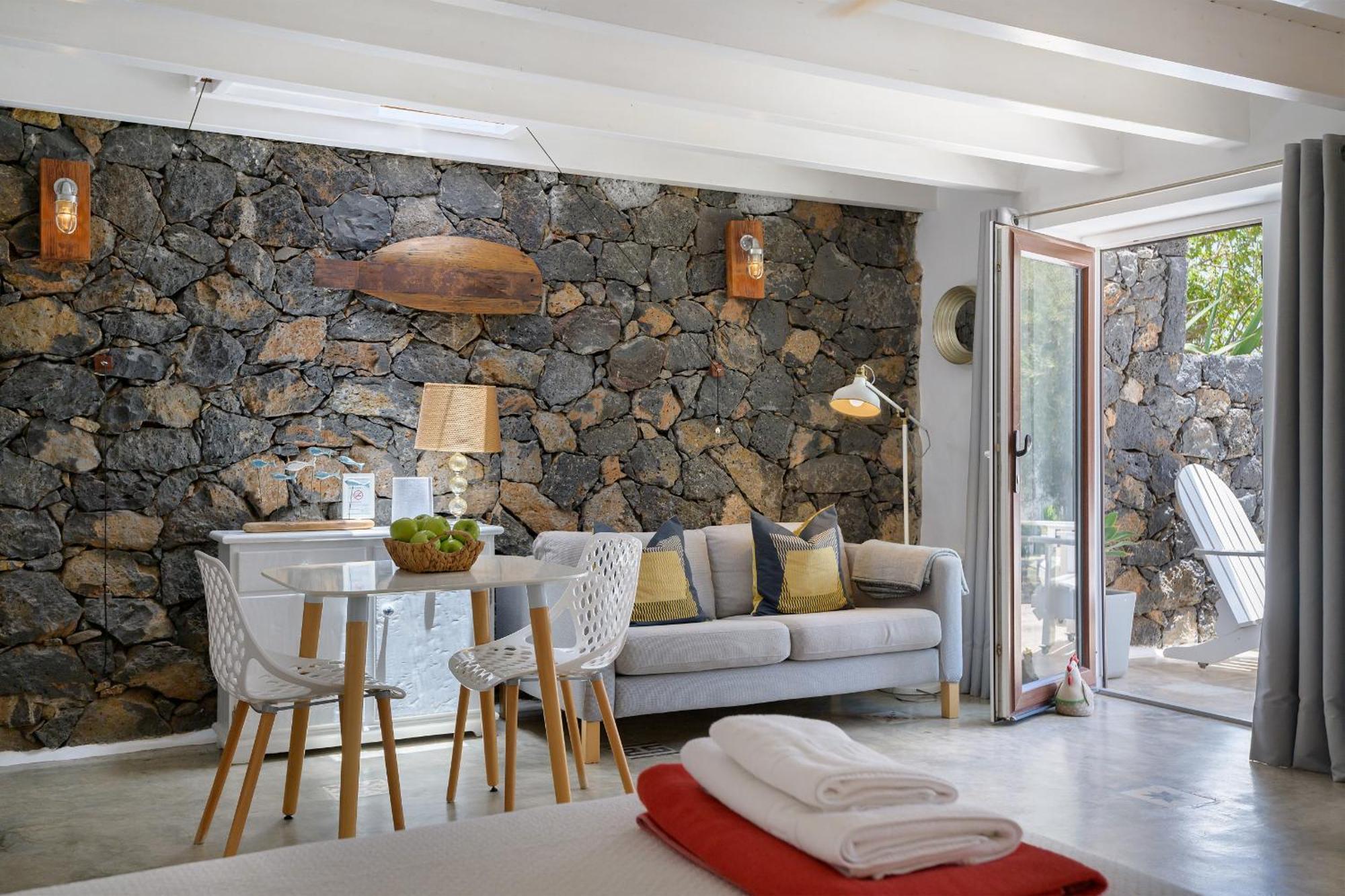 Eco Living Olivos76 Apartment Tías Екстериор снимка