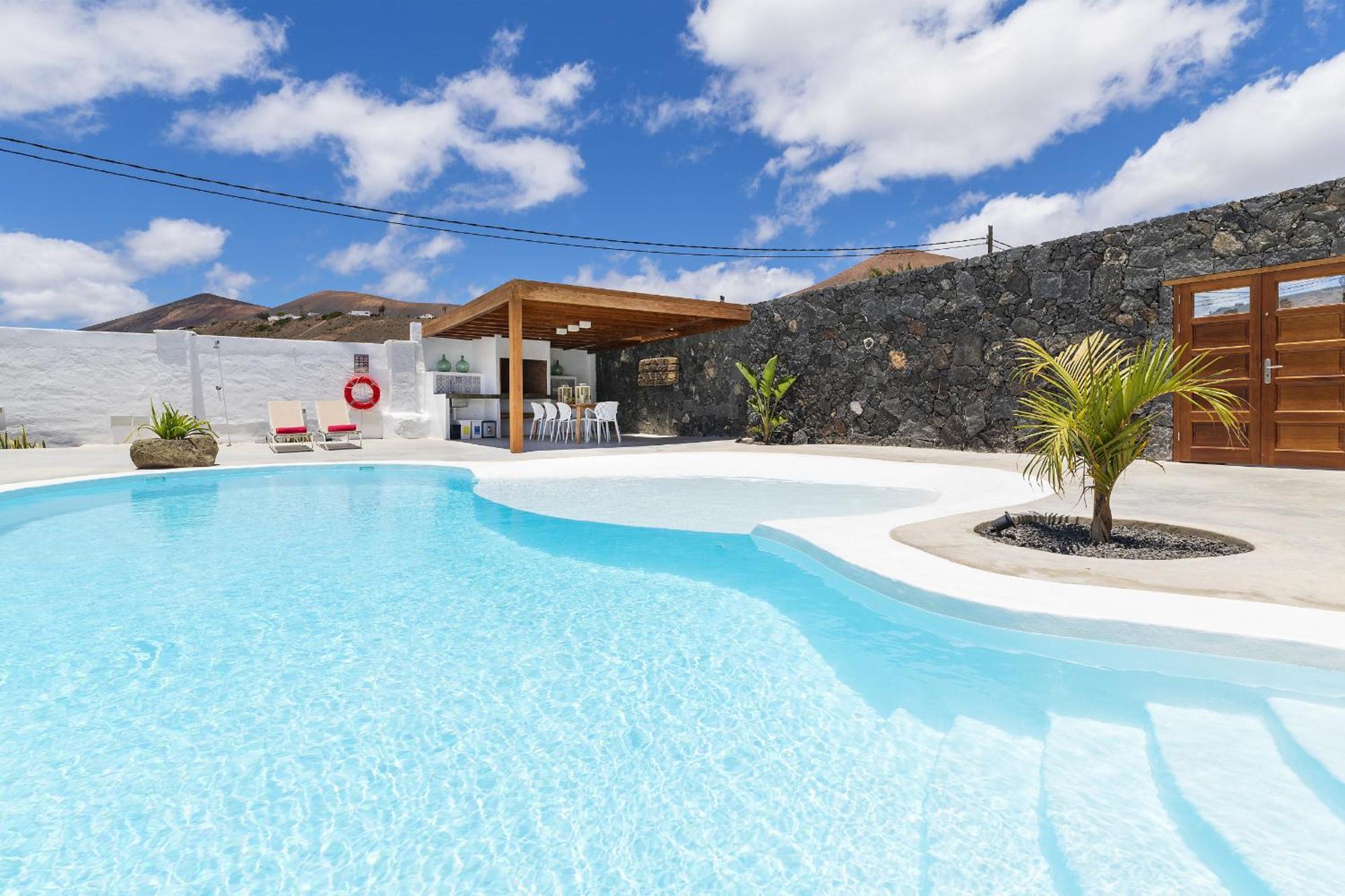 Eco Living Olivos76 Apartment Tías Екстериор снимка