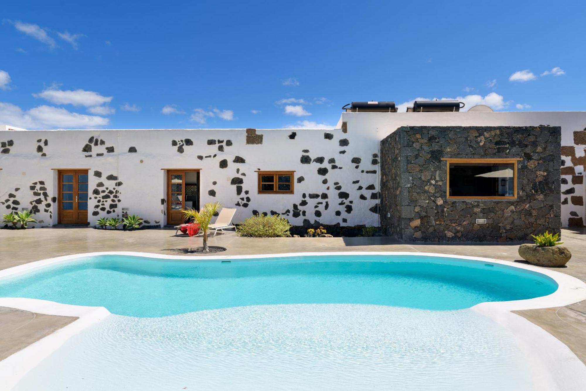 Eco Living Olivos76 Apartment Tías Екстериор снимка